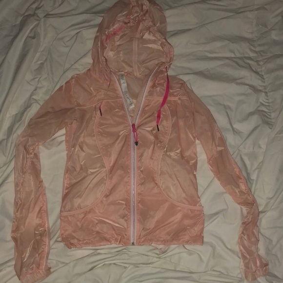 lululemon athletica Jackets & Blazers - LULULEMON lightweight spots jacket ❤️